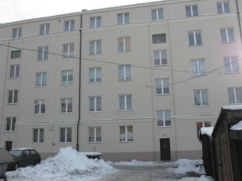 Biały blok 5